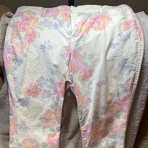Old navy pixie pants. Size 16